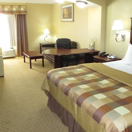 La Quinta Inn & Suites Fultondale Ngoại thất bức ảnh