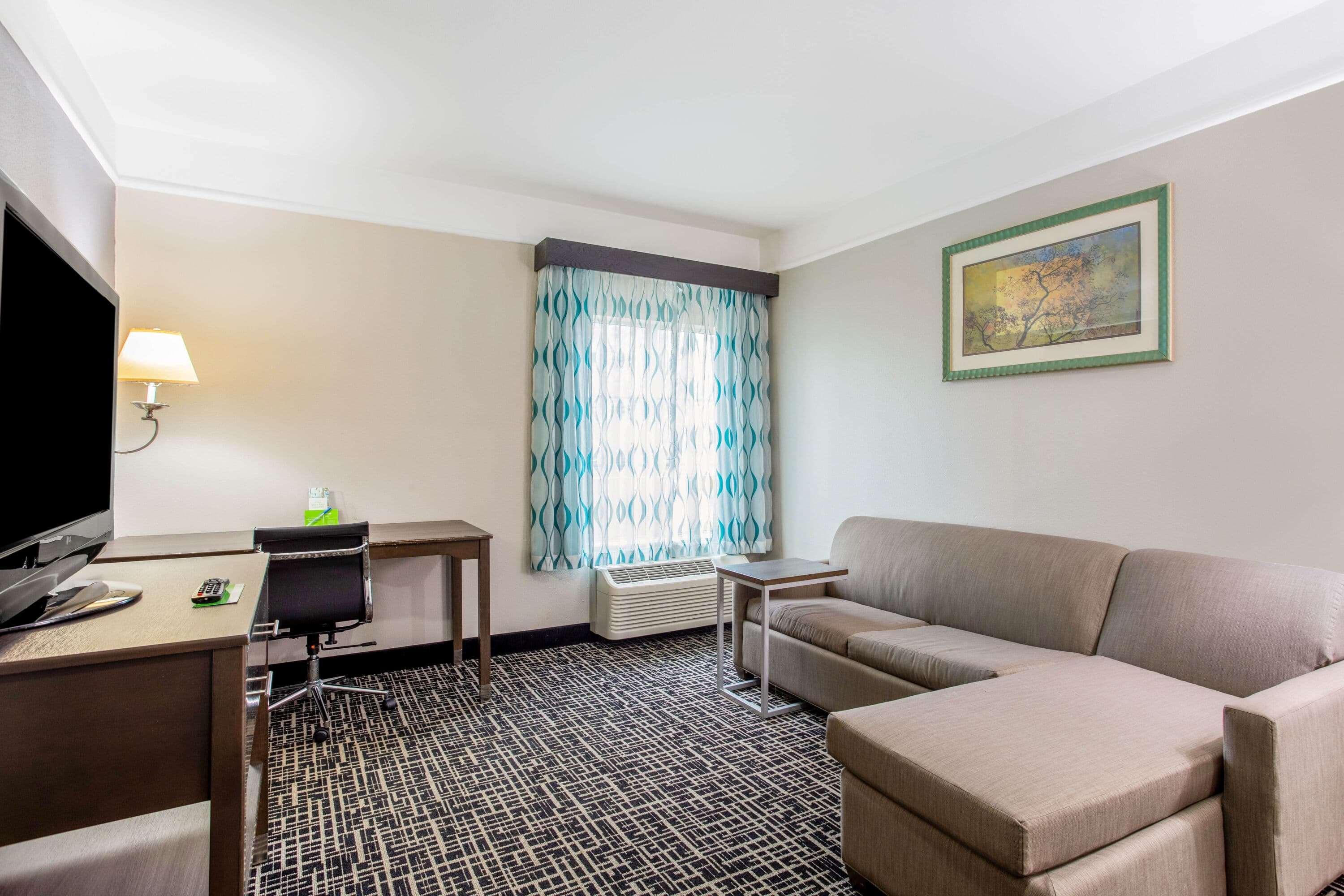 La Quinta Inn & Suites Fultondale Ngoại thất bức ảnh